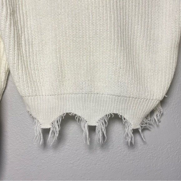 Women’s white long sleeve winter top with Hoodie Size M/L - Picture 2 of 10